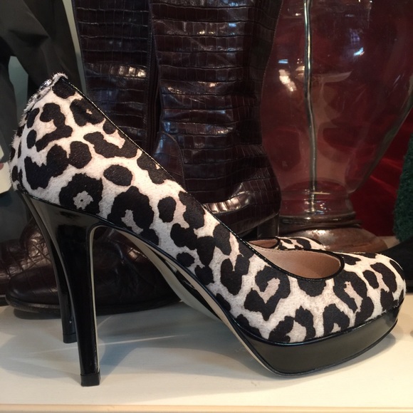 Michael Kors Platform Ionna Leopard Heels - Picture 2 of 6